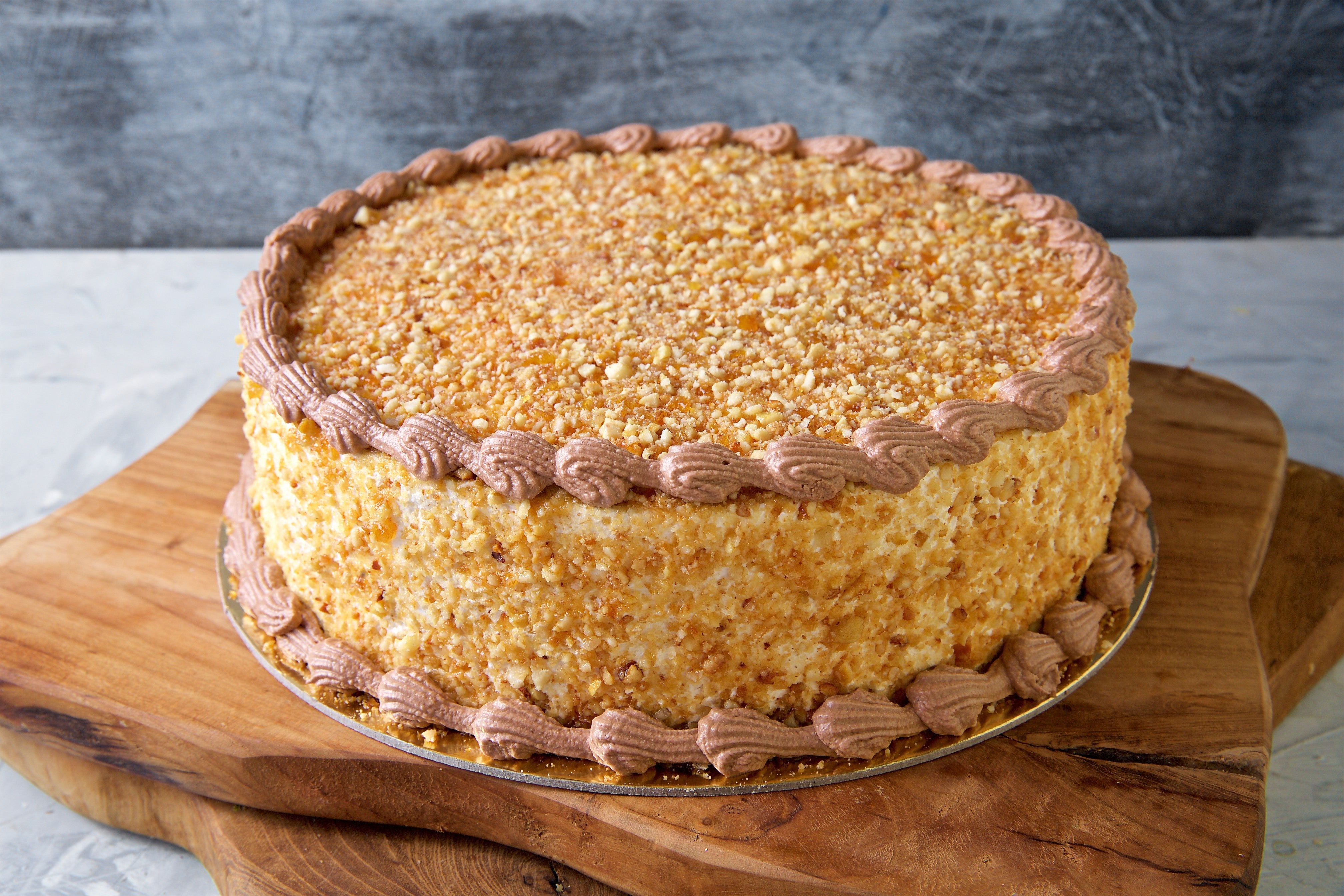 Nougatine Cake