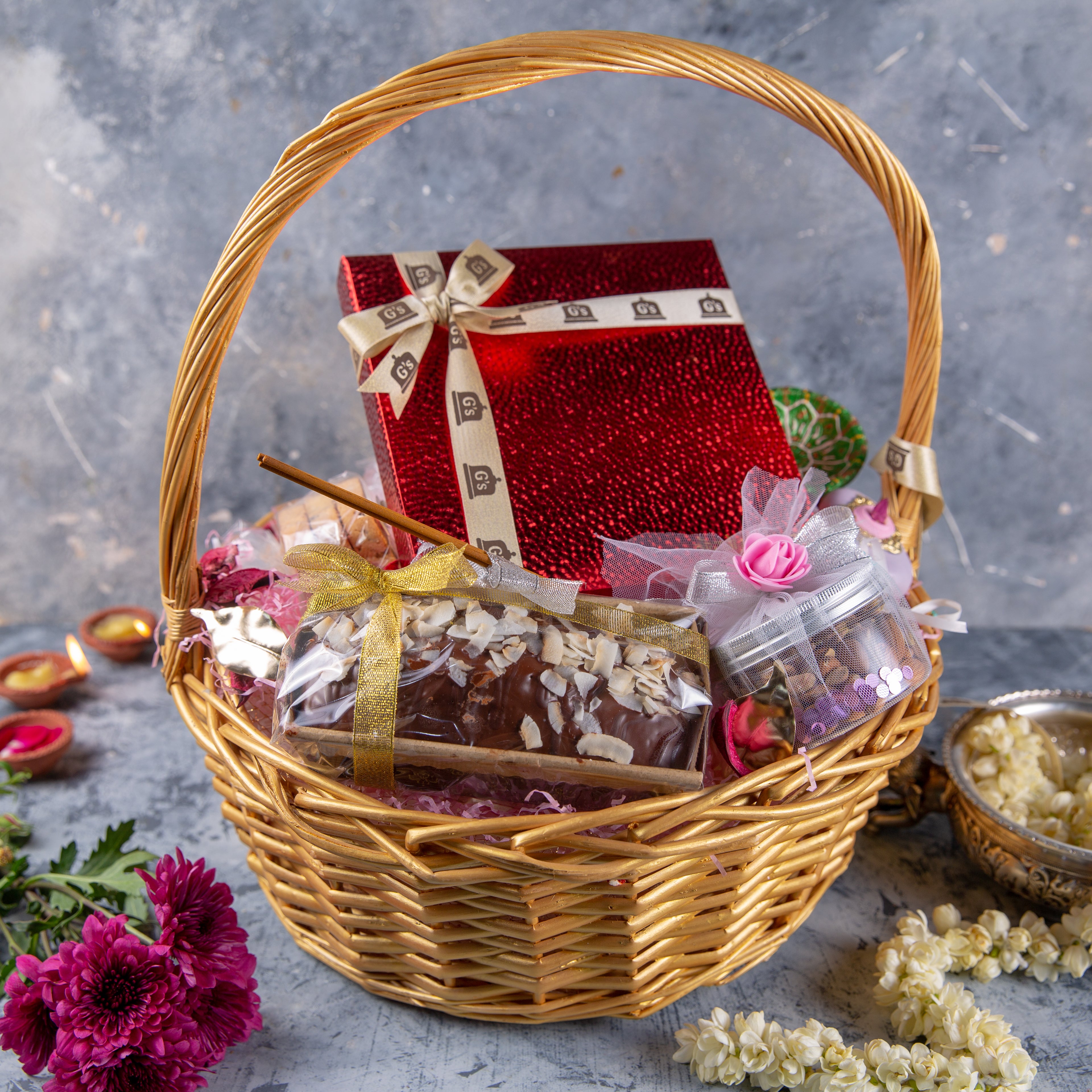 Phataka Red Festive Basket