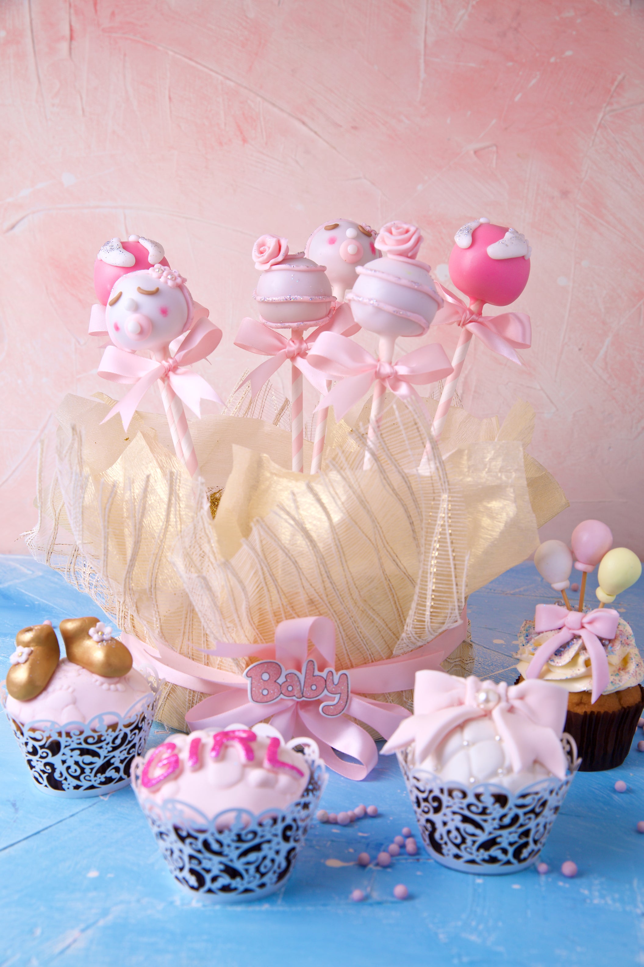 Baby Girl Cake Pops [6 Pieces]