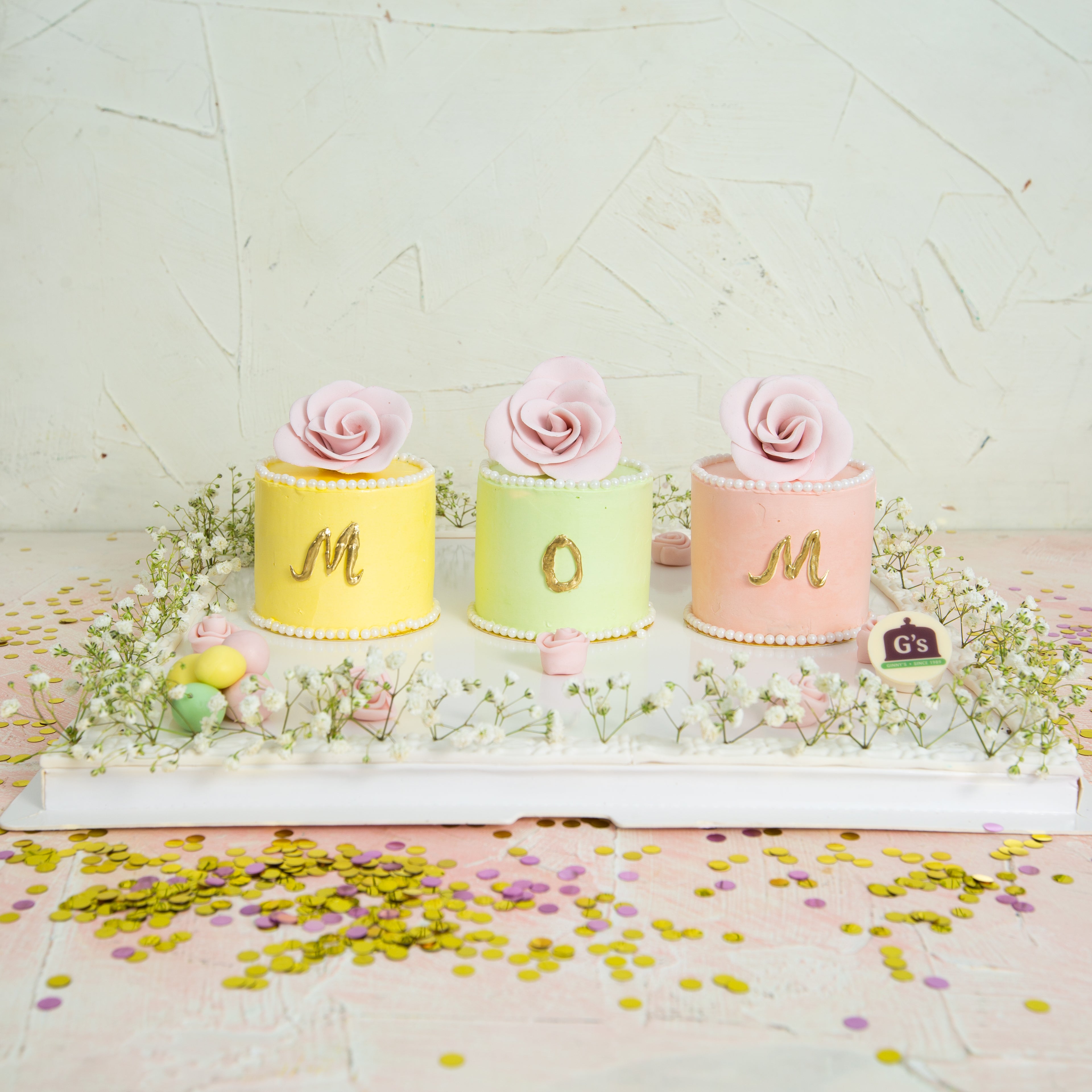 MOM Mini Cakes